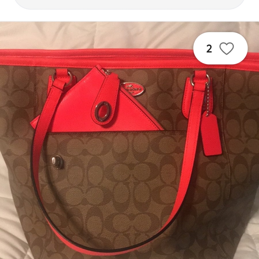 Coach Town Bucket in Signature Canvas